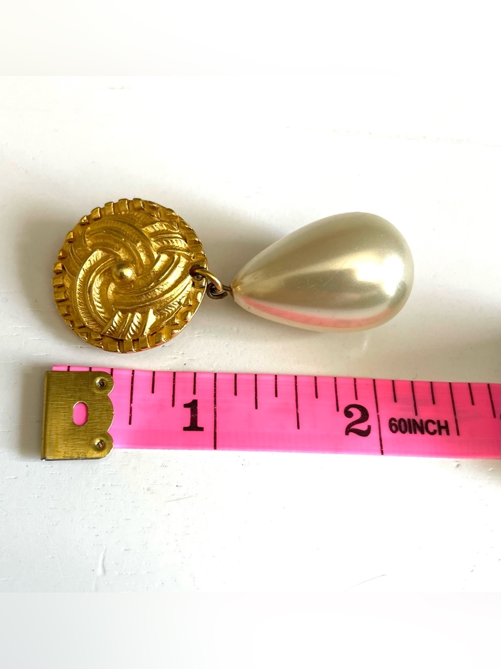 Erwin Pearl Vintage Gold Swirl Pearl Clip Earrings Drop Dangle Runway Statement - Picture 9 of 10